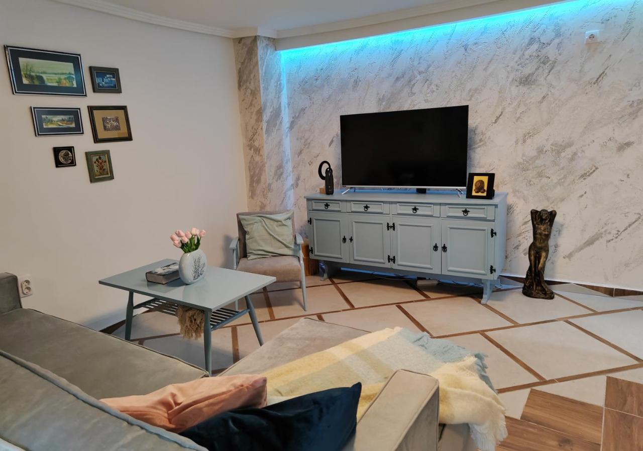 Nora 1 Appartement Sremska Mitrovica Buitenkant foto