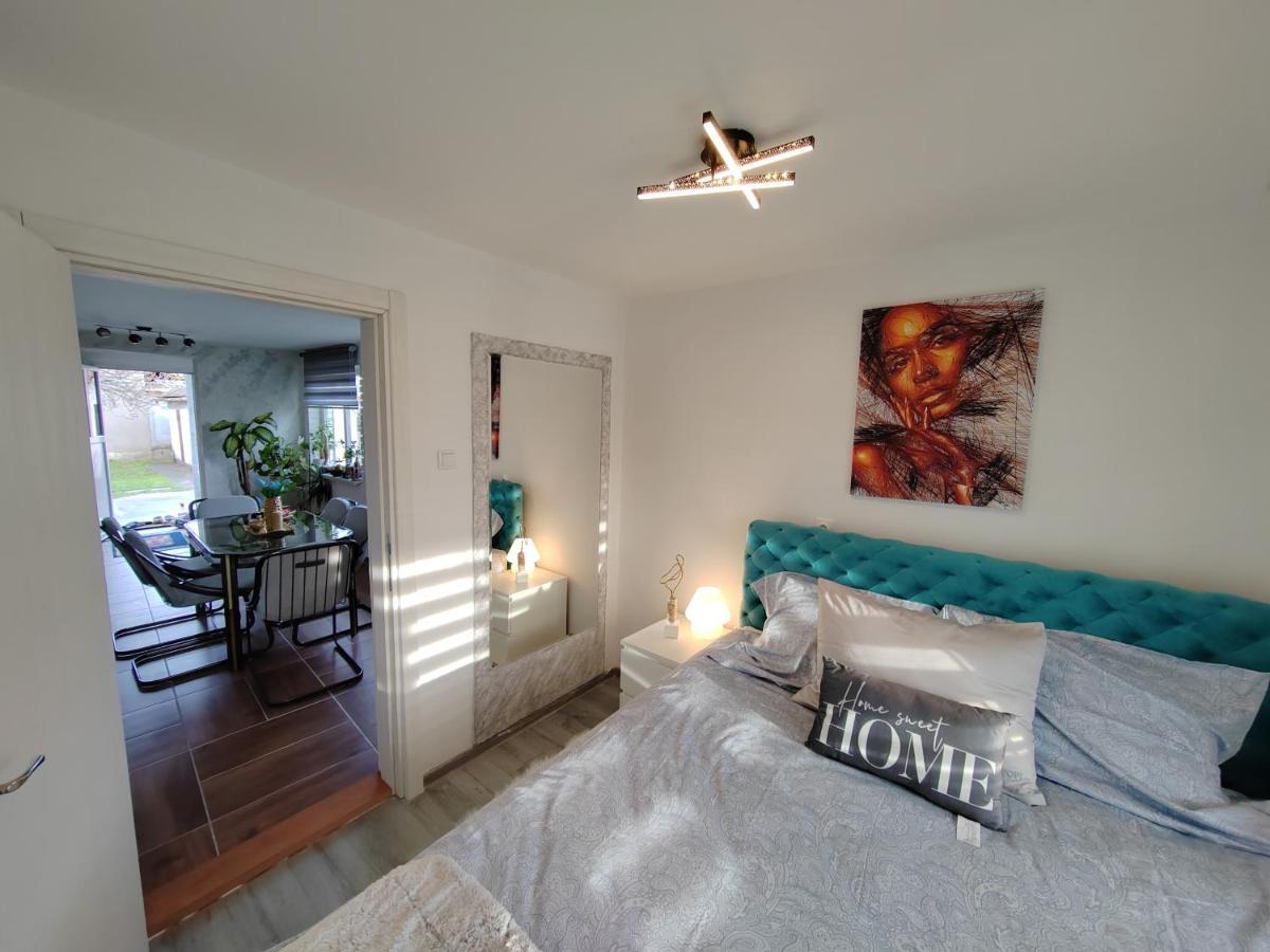 Nora 1 Appartement Sremska Mitrovica Buitenkant foto